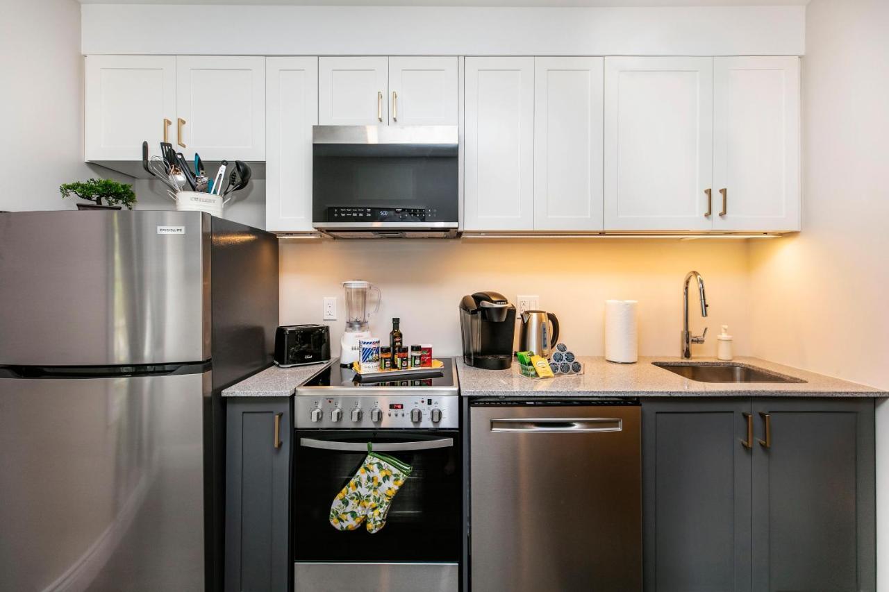 Luxury 1Br With King Bed - Steps From Byward Market! Apartment Отава Екстериор снимка